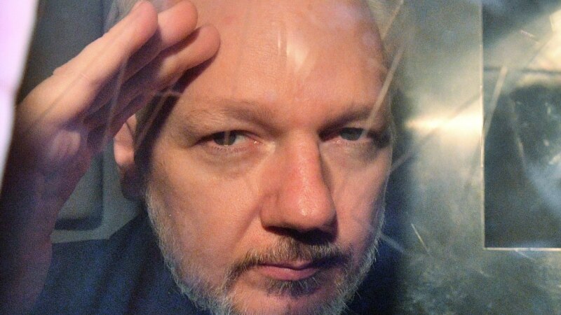 ABŞ Wikileaksiň esaslandyryjysyna garşy täze jenaýat aýyplamasyny bildirdi