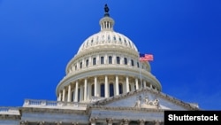 Капитолий – местопребывание Конгресса США на Капитолийском холме в Вашингтоне