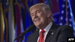 ԱՄՆ նախագահ ընտրված Դոնալդ Թրամփը ելույթ է ունենում իր աջակիցների առջև, Նյու Յորք, 9-ը նոյեմբերի, 2016թ․