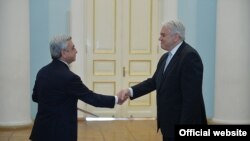 Фотография - пресс-служба президента Армении
