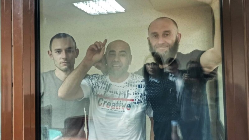 Rusiyedeki mahkeme Qırımdaki «Hizb ut-Tahrir davası» mabüsleriniñ apis cezasını uzattı – faaller