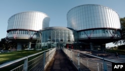 Здание Европейского суда по павам человека в Страсбурге, Франция