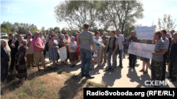 Селяни перекрили дорогу, аби привернути увагу до проблеми