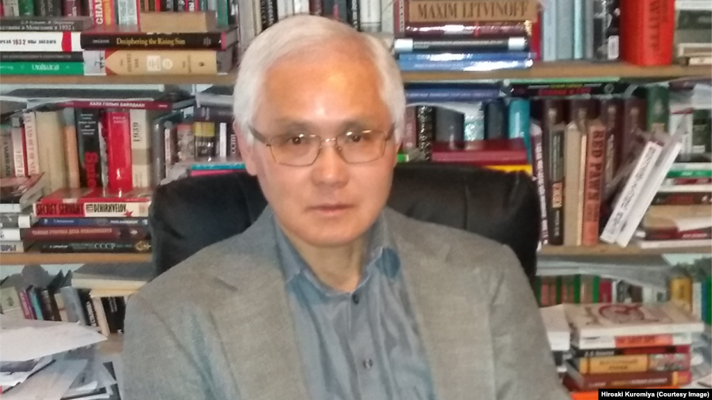 Професор Хіроакі Куромія