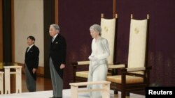 Ceremonia de abdicare a împăratului la Palatul Imperal din Tokio