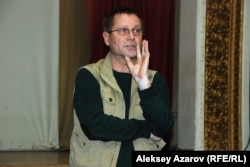 Қазақстандық журналист Сергей Дуванов. Алматы, 27 ақпан 2014 жыл.