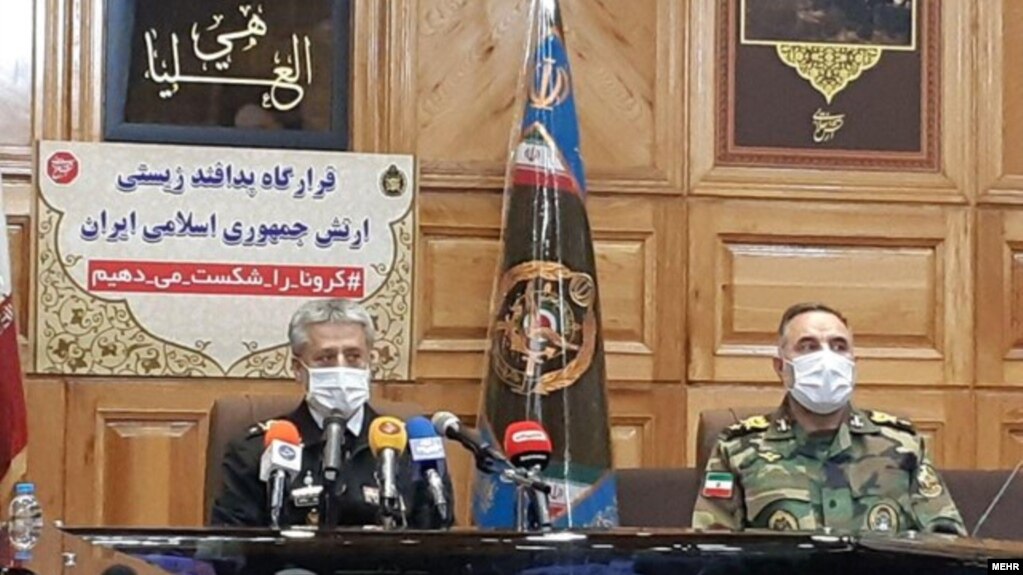 Admiral Mostafa Maddah, Head of army health, and Admiral Habbibollah Sayyari, Deputy Commander of Iran's regular Army, at a meeting of Bio-Defense Headquarters. March 23, 2020.