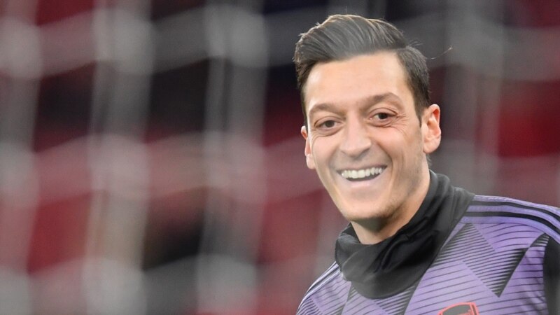 Mesut Ozil lë Arsenalin për Fenerbahçen