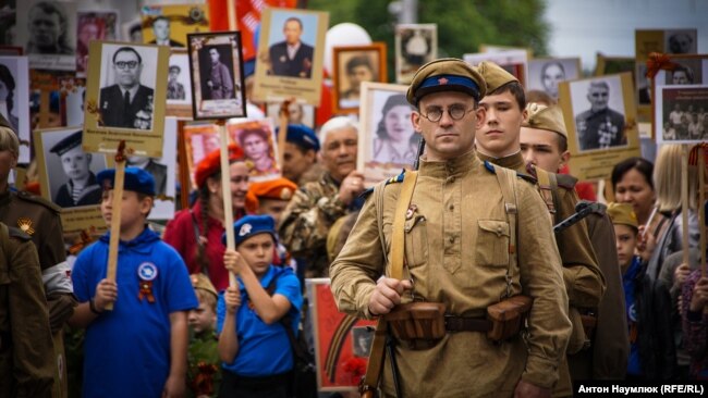 Парад в День победы, Симферополь
