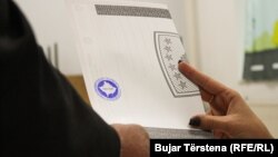 Fotografi nga zgjedhjet e mbajtura më 6 tetor në Kosovë.