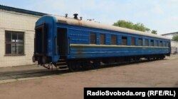 Результат співпраці Міноборони та «Укрзалізниці»: частина бійців тепер тимчасово пересувається у пасажирських вагонах