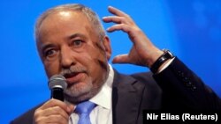 Avigdor Lieberman, șeful partidului Israel Beitenu, în campania electorală, Tel Aviv, septembrie 2019 