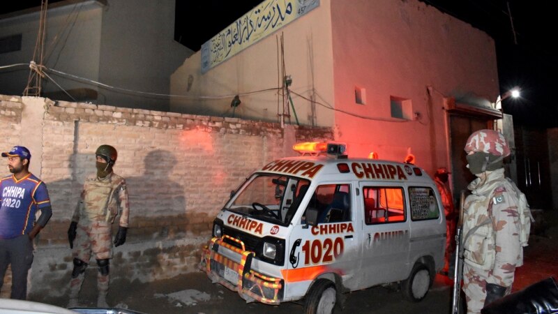 Пакистанда жума намазы учурунда бомба жарылды