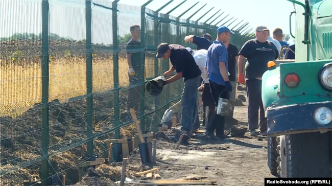 Будівництво проекту «Стіна»