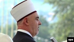 Bosnian Muslim Grand Mufti Husein Kavazovic asked authorities for protection after receiving a death threat from the Islamic State group.