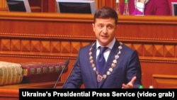 Zelenskiy andiçmə mərasimi zamanı