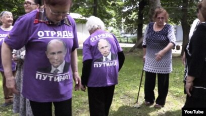 Чем можно занять бабушку