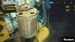 کارگذاری درپوش جدید توسط روبات‌های زیر دریایی