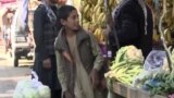 Mansur, la piața din Kabul