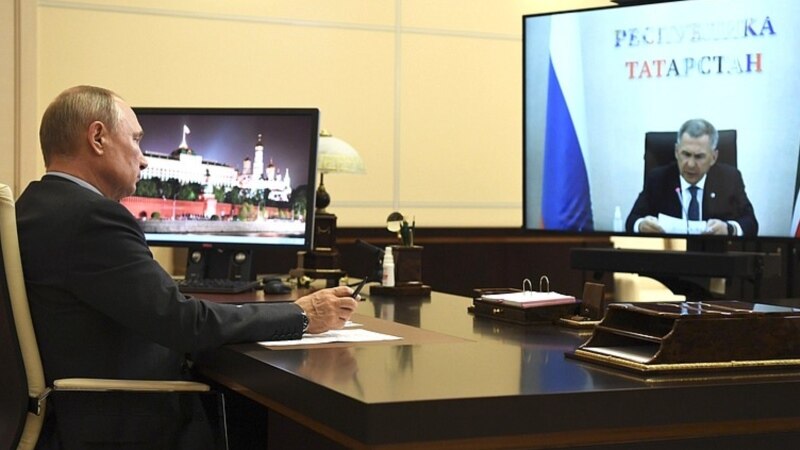 Казандагы атыш: Путин белән Миңнеханов үзләрен ничек күрсәтте