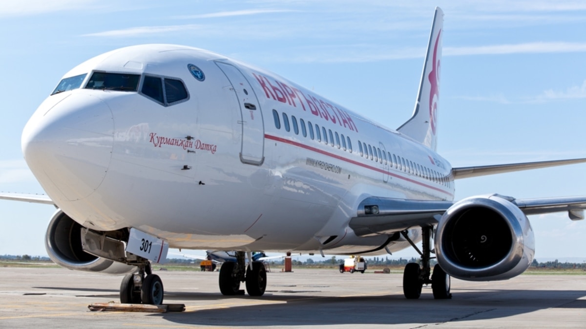 Самолет ош. Кыргызстан Эйр Компани. Авиакомпания Air Kyrgyzstan. Кыргызстан самолет Бишкек. Air Kyrgyzstan Ош.