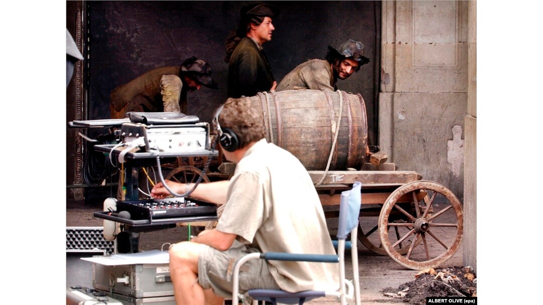 پست صحنه فیلم عطر بر اساس رمانی به همین نام از پاتریک زوسکیند