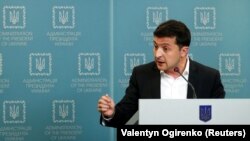 Ukrainian President Volodymyr Zelenskiy at a briefing in Kyiv on October 1.