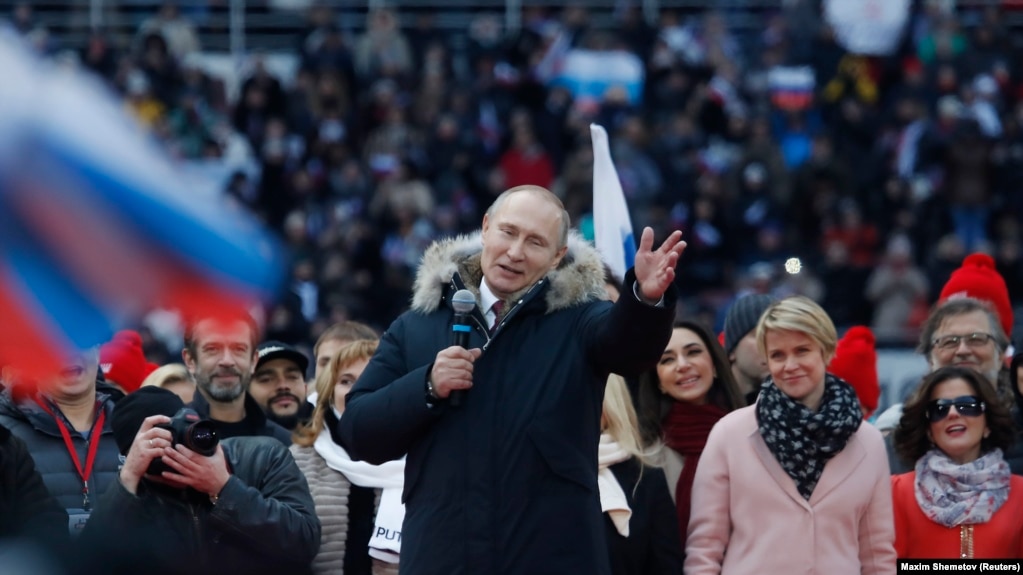 Αποτέλεσμα εικόνας για PUTIN IN STADIUM