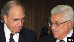 Mahmud Abbas (right) meeting with U.S. Middle East envoy George Mitchell in Ramallah in July