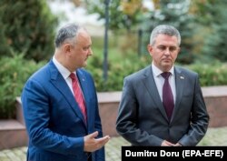 Președintele R. Moldova Igor Dodon (s) și liderul de la Tiraspol, Vadim Krasnoselski