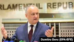 Președintele Igor Dodon adresîndu-se duminică presei 