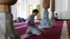 Ташкенттеги мечиттердин биринде тартылган сүрөт. Иллюстрация үчүн колдонулду. 