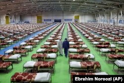 A temporary 2,000-bed medical facility for COVID-19 coronavirus patients set up by the Iranian army at the international exhibition center in northern Tehran, March 26, 2020