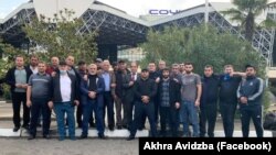 Добровольцы из Абхазии в аэропорту Сочи