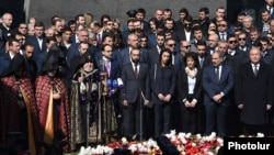 Armenia -- Catholicos Garegin II holds a prayer service at the Tsitsernakabert memorial in Yerevan during an annual commemoration of the 1915 Armenian genocide in Ottoman Turkey, April 24, 2019.