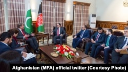 FILE: Meeting between Afghan and Pakistani foreign ministers in Kabul in December 2018.