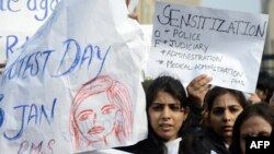 Dhunimi i studendes ka shkaktuar protesta masive kundër dhunës ndaj grave në Indi.