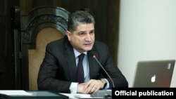 Armenia - Prime Minister Tigran Sarkisian chairs a cabinet meeting in Yerevn for the last time, 3Apr2014.