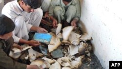 آرشیف، عکس جنبه تزئین دارد