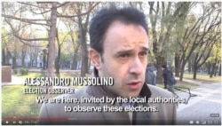 Алессандро Мусоліно як «спостерігач» на «виборах» у Донецьку, 4 листопада 2014 року, кадр із відеорепортажу VICE News/Simon Ostrovsky