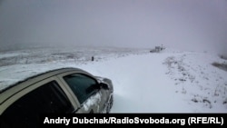 Є обмеження руху на автодорозі М-06. Фото ілюстративне