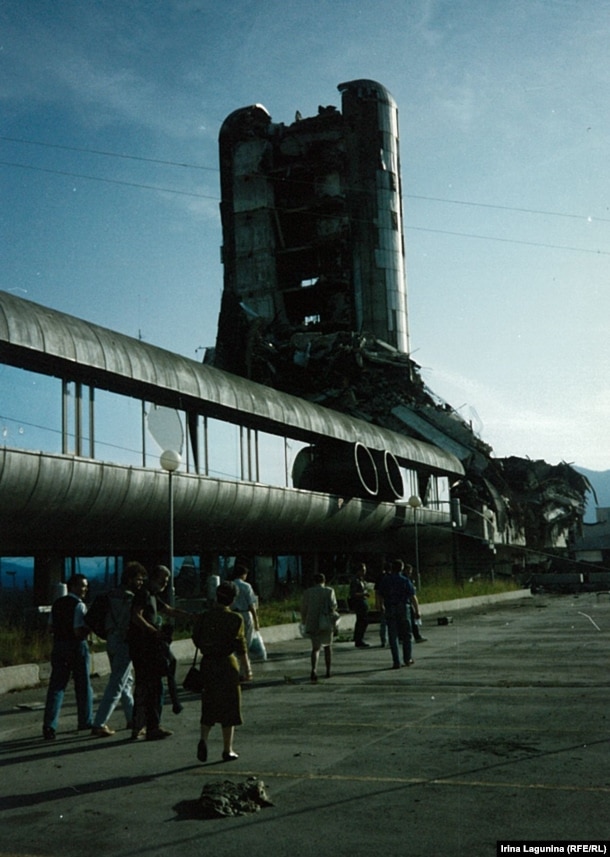 Zgrada lista Oslobođenje, Sarajevo, juli 1993.