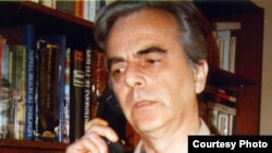 Profesorul Alexandru Călinescu