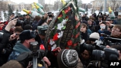 Митинг возле местного управления МВД в Казани после смерти Сергея Назарова, 15 марта 2012 года