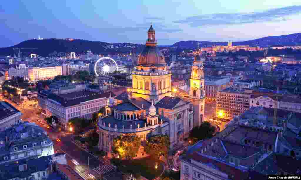 A Szent István Bazilika Budapest belvárosában.&nbsp;Itt helyezték el Szent István ereklyéjét, a Szent Jobbot, mely azóta is látogatható.&nbsp;