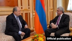 Armenia - President Serzh Sarkisian (R) meets with Armenian Ambassador to Britain Armen Sarkissian in Yerevan, 19Jan2018.