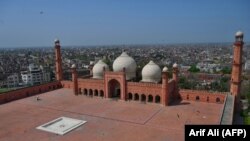 ارشیف، د پاکستان لاهور ښار یو جومات