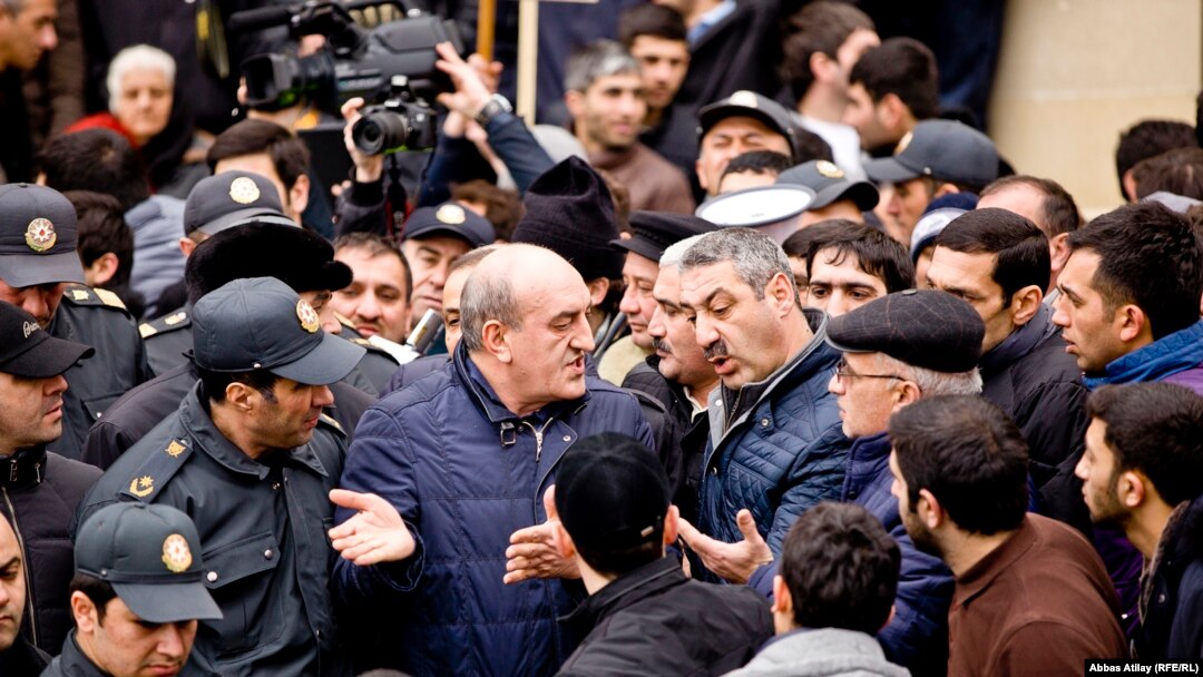 Azerbaijan. Baku. Protest action in Sovetsky street in Baku-Abbas Atilay,RFE/RL