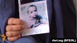 یونس طفل سه ساله که در کابل اختطاف، مورد تجاوز قرار گرفت و بعداً به بطور بیرحمانه به قتل رسید.