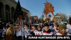 Традиционное шествие «Алило» в центре Тбилиси (архивное фото)